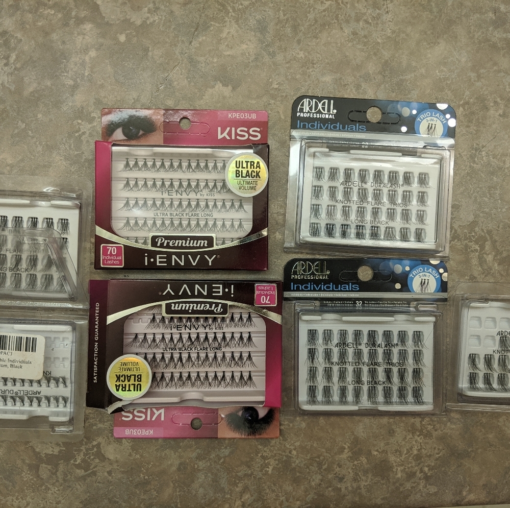 Lot of individual lashes
